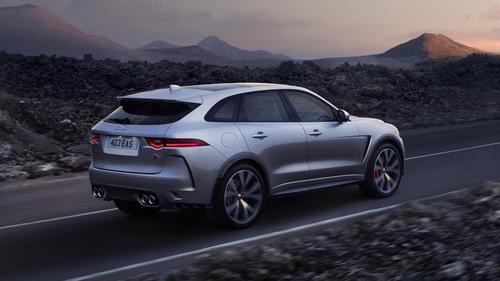 j_f-pace_svr_19my_280318_005_glhd_pr.jpg