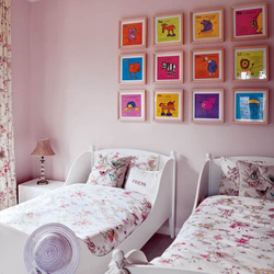 海外おしゃれ部屋とインテリア ルームスタイル ガーリーでかわいい ピンク色の子供部屋