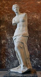 Front_views_of_the_Venus_de_Milo.jpg