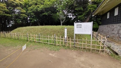 Kururijo-castle-tower-foundation.JPG