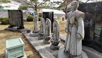 Masayuki-Hoshina-Statue.JPG