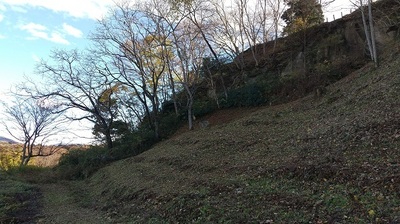 Miharu-castle-Steep-slope.JPG