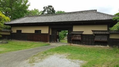 Nagatajinya-Nagayamon-Gate.JPG