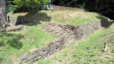 Numata-Castle-Nishiyagura-Stone-Steps.JPG