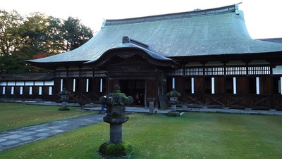 Old-Temple-Zuiryuji-Takaoka-Toyama.JPG