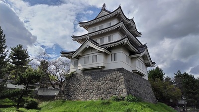 Oshi-Castle-Restoration-Turret.JPG