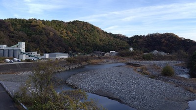 Shiroyama-Sakawagawa.JPG