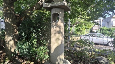 Stone-Lantern-at-the-old-Kosug-Palace.JPG