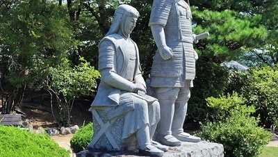 Stone-Statue-Komatsuhime.JPG