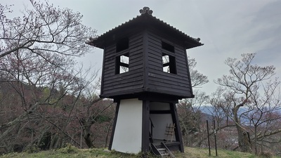Takato-Castle-Drum-Tower.JPG