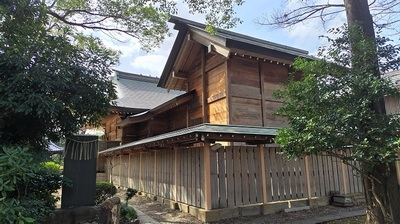 Warabi-Mainshrine.JPG