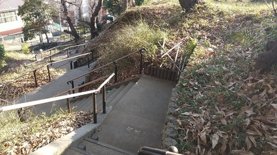 Yumemigasaki-Hill-stairs.JPG