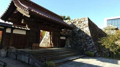 castle-gate-Chitosemon-Maedake.JPG