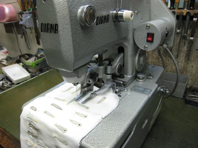 TSUBOI SEWING MACHINE: DIANA 鳩目穴かがりミシン