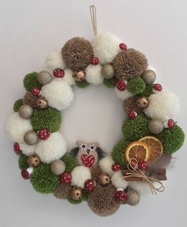 80+ Beautiful Christmas Wreath Ideas - Brighter Craft.jpg