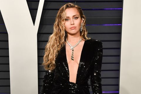 miley-cyrus-attends-the-2019-vanity-fair-oscar-party-hosted-news-photo-1571773717.jpg