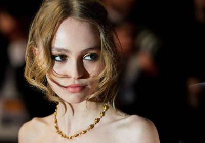 lilyrosedepp3-768x534.jpg