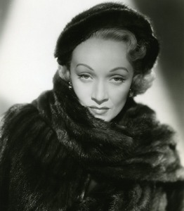 marlene-dietrich-400674_1280.jpg