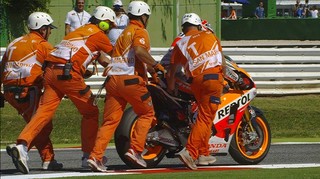 2014-rsm-motogp-race-marquez-postcrash2_slideshow_169.jpg