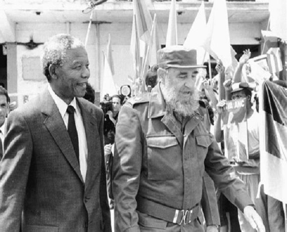 Fidel-Castro-y-Nelson-Mandela-2.jpg