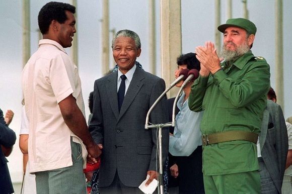 Fidel-Castro-y-Nelson-Mandela-4.jpg