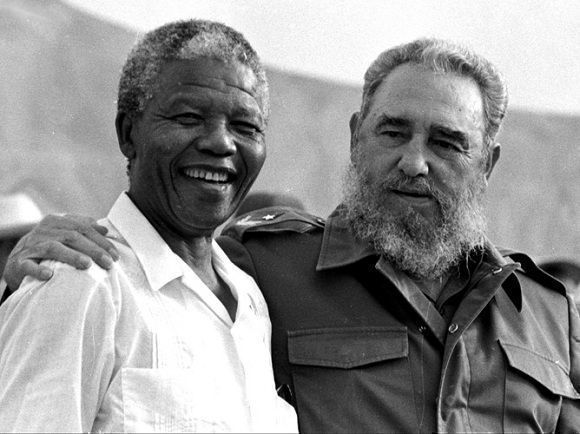 Fidel-Castro-y-Nelson-Mandela-7.jpg