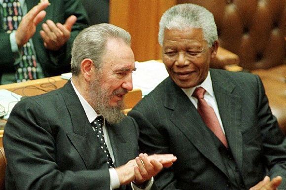 Fidel-Castro-y-Nelson-Mandela-8.jpg