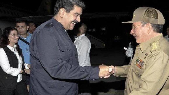 Nicolas-Maduro-Raul-Castro.jpg