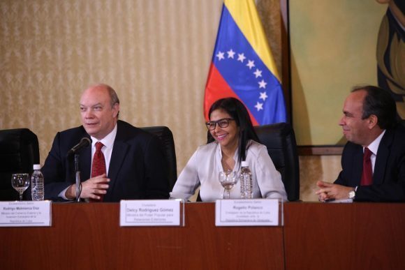 Rodrigo-Malmierca-Delcy-Rodríguez-y-Rogelio-Polanco.jpg