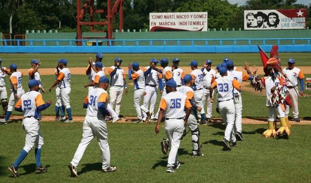 Sancti-Spiritus-Gallos-celebran.jpg