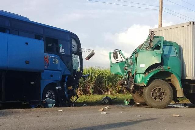 accidente-en-las-cercanias-de-jatibonico-este-9-de-abril-2.jpg