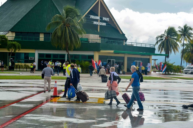 aeropuerto-holguin-airtransat2.jpg