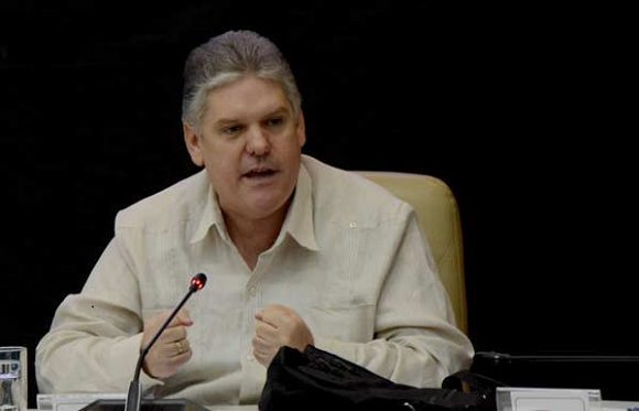 alejandro-gil-ministro-economia-cuba.jpg