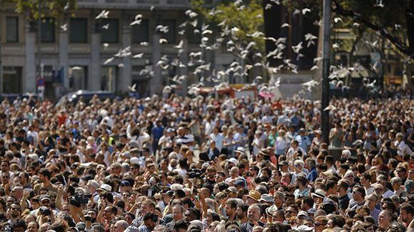 barcelona-minuto-de-silencio.jpg