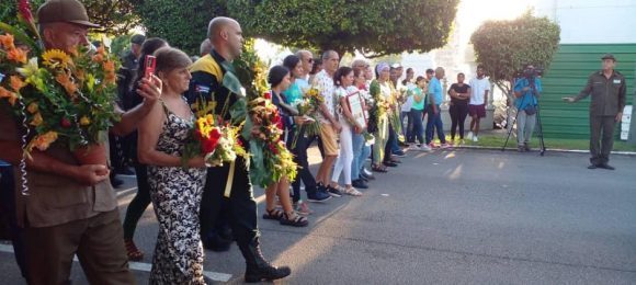 cuba-ceremonia-bomberos-cementerio-colon-3.jpg