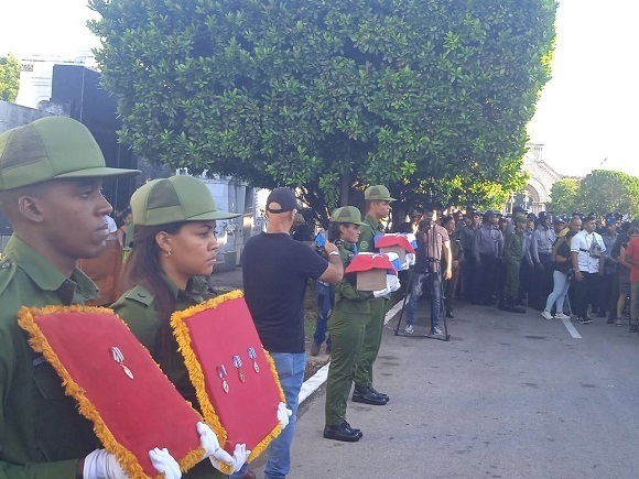 cuba-ceremonia-bomberos-cementerio-colon-9.jpg