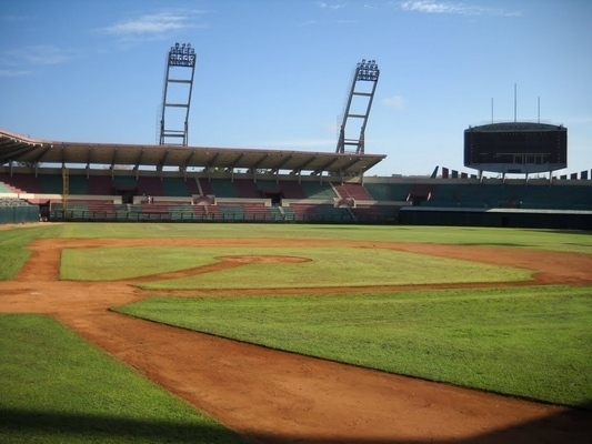 estadio-Calixto-García-Holguin.jpg