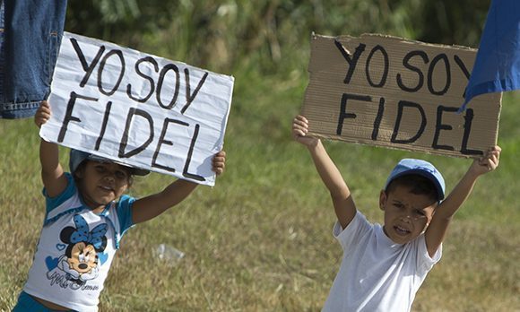 fidel-caravana-cuba-20161202-1.jpg