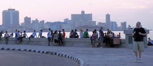 malecon-3.jpg