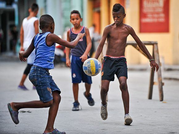 niños-cubanos-habana.jpg