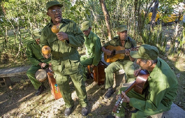 quinteto-rebelde-sierra-maestra.jpg