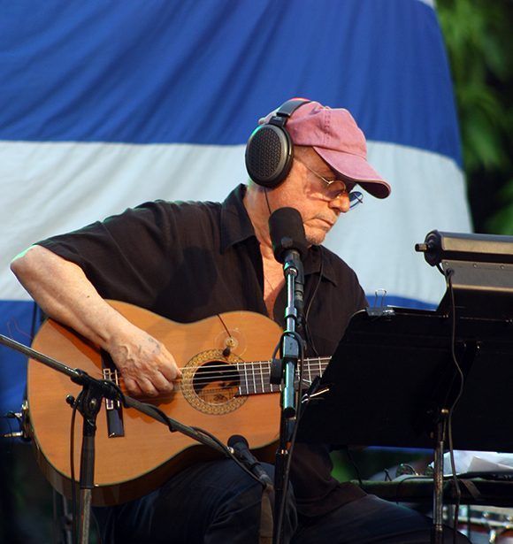 silvio-rodriguez-concierto-por-los-barrios-parque-herradura-2.jpg