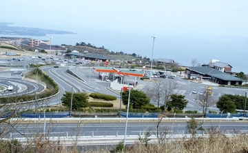 1024px-Oita_Expressway_-_Beppuwan_SA_-_05.JPG