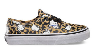 hello-kitty-vans-summer-6 2.jpg