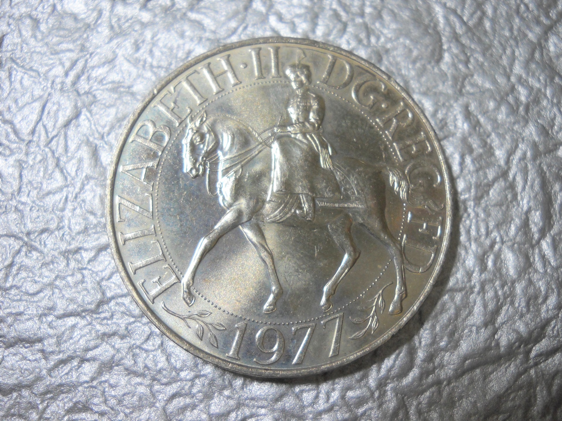 1977 イギリス　コイン エリザベス2世 　銀貨